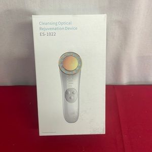 Facial Massager/ Cleansing Optical Rejuvenation Device. ES-1022